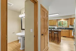 2 Cranbrook Cir, Madison, WI 53719 - Photo 29