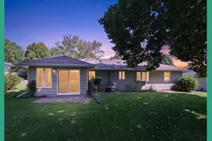 414 Woody Ln, Monona, WI 53716 - Photo 9