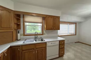 217 W 23rd St, Monroe, WI 53566 - Photo 25