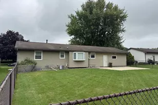 217 W 23rd St, Monroe, WI 53566 - Photo 7