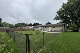 217 W 23rd St, Monroe, WI 53566 - Photo 5