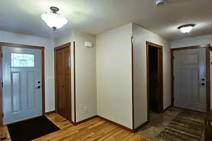 11215 Midway Ct, Freeman, WI 54624 - Photo 9