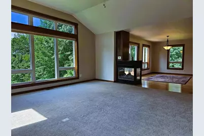 11215 Midway Court, Freeman, WI 54624 - Photo 9