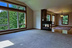 11215 Midway Ct, Freeman, WI 54624 - Photo 9