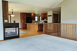 11215 Midway Ct, Freeman, WI 54624 - Photo 7