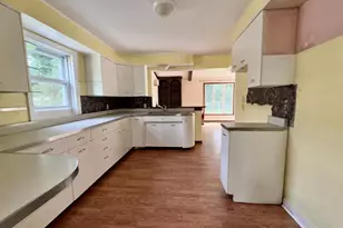 127 S Harmony Dr, Janesville, WI 53545 - Photo 9