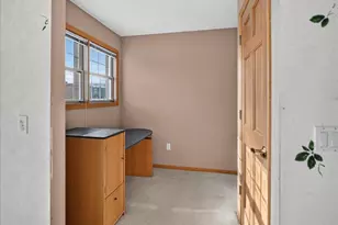 377 Concord Dr, Oregon, WI 53575 - Photo 7