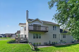 377 Concord Dr, Oregon, WI 53575 - Photo 3