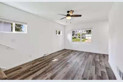 407 S Lincoln Avenue, Beaver Dam, WI 53916 - Photo 3