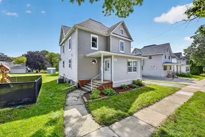 407 S Lincoln Avenue, Beaver Dam, WI 53916 - Photo 1