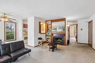 6733 Park Edge Dr, Madison, WI 53719 - Photo 7