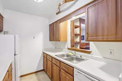 6733 Park Edge Drive #A, Madison, WI 53719 - Photo 11