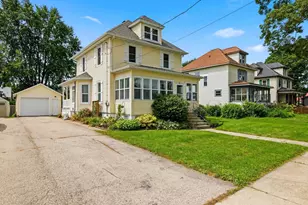 331 W Harrison St, Columbus, WI 53925 - Photo 1
