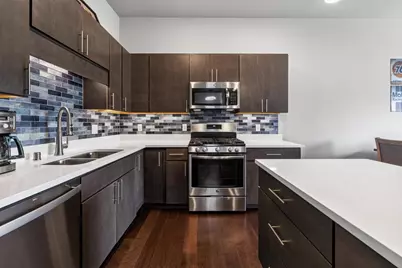 819 E Mifflin Street #304, Madison, WI 53703 - Photo 7
