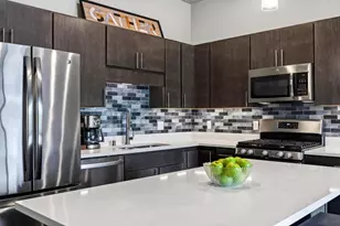 819 E Mifflin St, Madison, WI 53703 - Photo 25