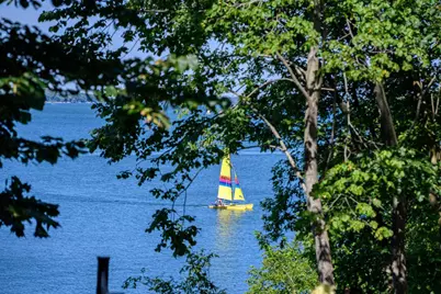3668 Lake Mendota Drive, Madison, WI 53705 - Photo 5