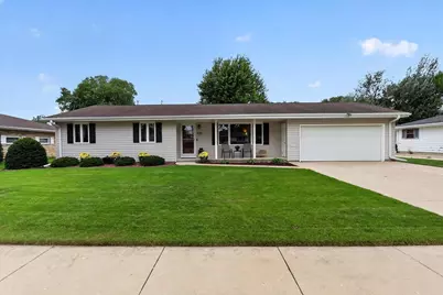 1927 Hancock Lane, Janesville, WI 53545 - Photo 3