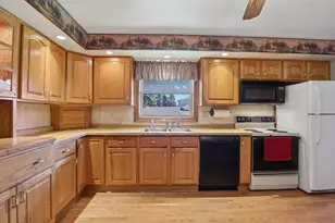 207 4th St, Mineral Point, WI 53565 - Photo 9