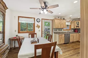 1822 1st Ave, Monroe, WI 53566 - Photo 9