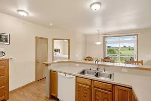 141 Metro Terrace, Madison, WI 53718 - Photo 5
