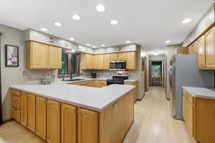 7050 Briar Ln, Sun Prairie, WI 53590 - Photo 11