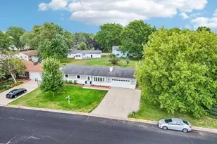 806 South St, Waunakee, WI 53597 - Photo 35