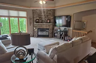 3774 Red Stone Dr, Janesville, WI 53548 - Photo 7