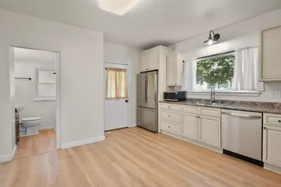 159 S High Street, Janesville, WI 53548 - Photo 17
