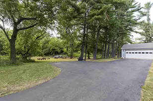 W5840 Hackbarth Rd, Fort Atkinson, WI 53538 - Photo 3