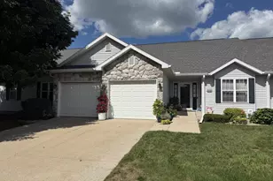 3056 Edmonton Dr, Sun Prairie, WI 53590 - Photo 1