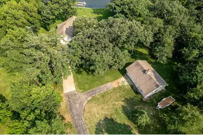 3991 S Savanna Way, Beloit, WI 53511 - Photo 5