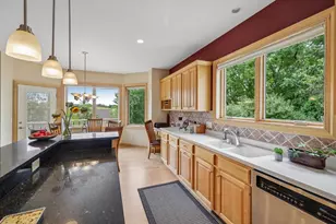 1805 Autumn Hill Dr, Verona, WI 53593 - Photo 17