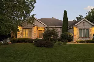 1805 Autumn Hill Dr, Verona, WI 53593 - Photo 3