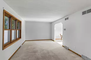 200 Dentaria Dr, Cottage Grove, WI 53527 - Photo 9