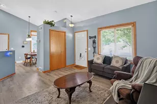208 W Clover Ln, Cottage Grove, WI 53527 - Photo 5