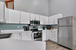 208 W Clover Ln, Cottage Grove, WI 53527 - Photo 9