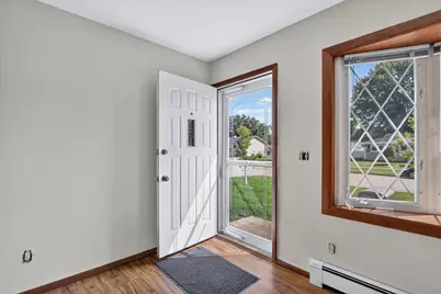 2218 Pioneer Road, Janesville, WI 53546 - Photo 5
