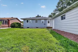 2218 Pioneer Rd, Janesville, WI 53546 - Photo 35