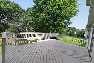 5230 Summer Ridge Dr, Madison, WI 53704 - Photo 13