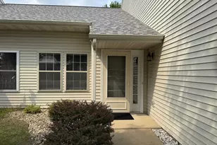 569 E Slifer St, Portage, WI 53901 - Photo 3