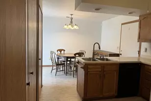 569 E Slifer St, Portage, WI 53901 - Photo 11