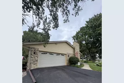 W275 N4880 S Courtland Circle, Pewaukee, WI 53072 - Photo 5