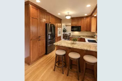W275 N4880 S Courtland Circle, Pewaukee, WI 53072 - Photo 11