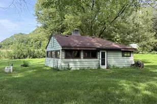 30615 Lakeshore Dr, Prairie Du Chien, WI 53821 - Photo 3
