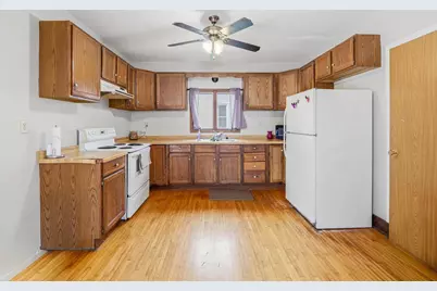 117 W Burnett Street, Beaver Dam, WI 53916 - Photo 9