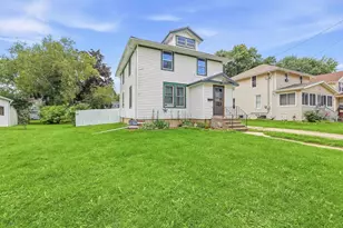 117 W Burnett St, Beaver Dam, WI 53916 - Photo 3