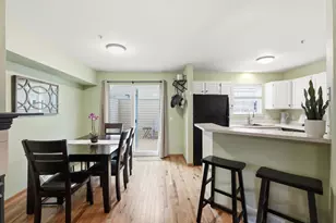 2055 McKenna Blvd, Madison, WI 53711 - Photo 9