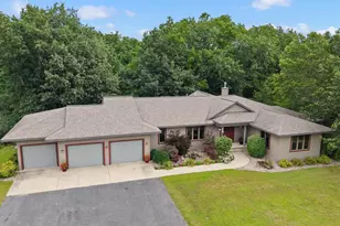 2903 Wood Thrush Cir, Portage, WI 53901 - Photo 79