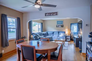 1016 Academy St, Elroy, WI 53929 - Photo 17