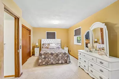401 Woodview Drive, Sun Prairie, WI 53590 - Photo 27